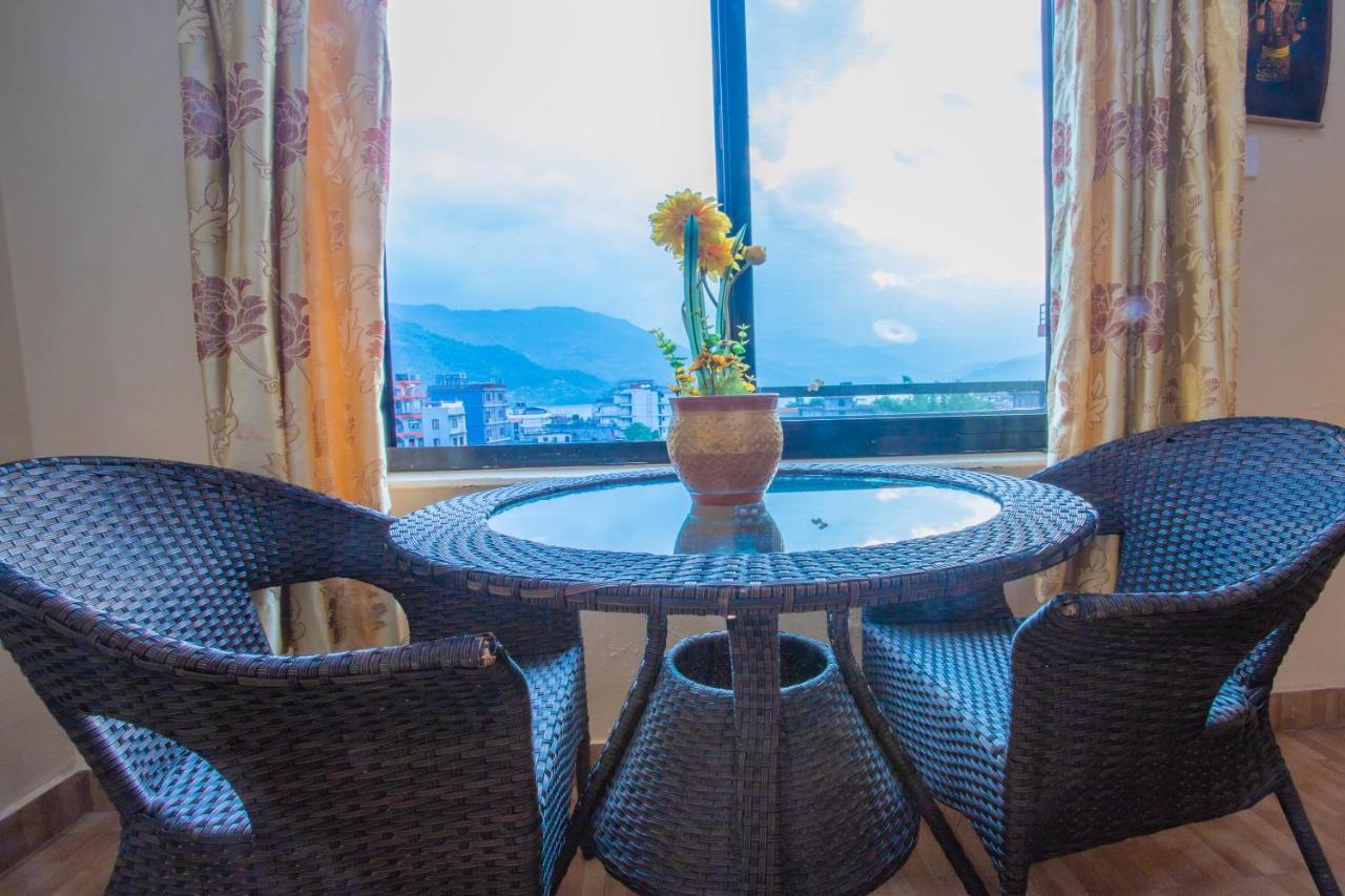 Silver Sky Hotel Pokhara Luaran gambar