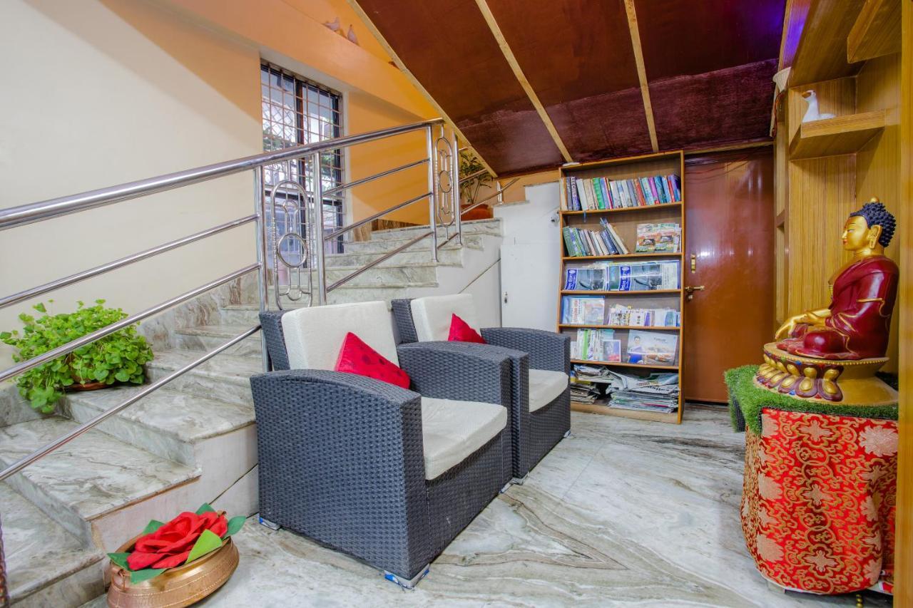Silver Sky Hotel Pokhara Luaran gambar