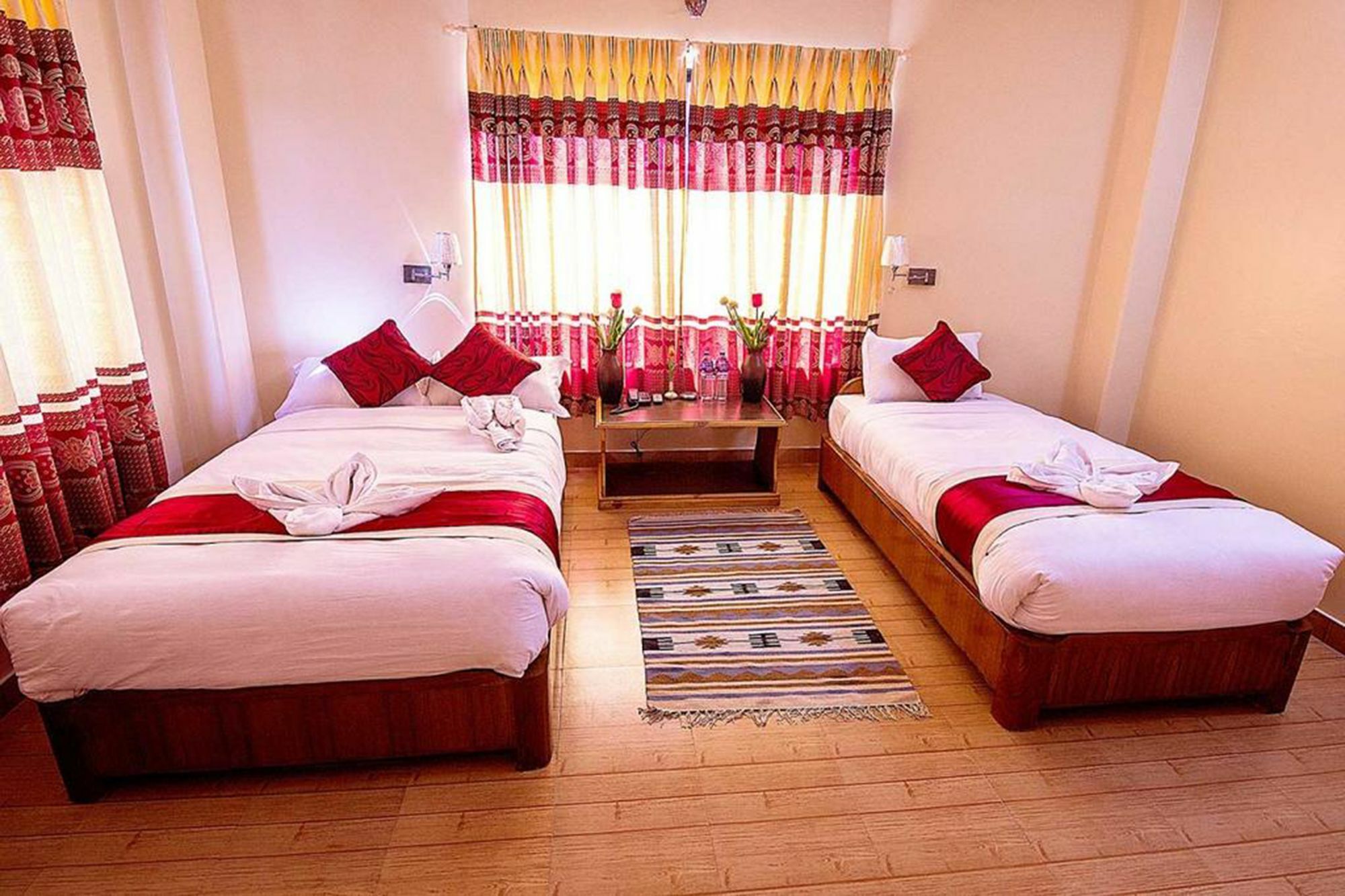 Silver Sky Hotel Pokhara Luaran gambar